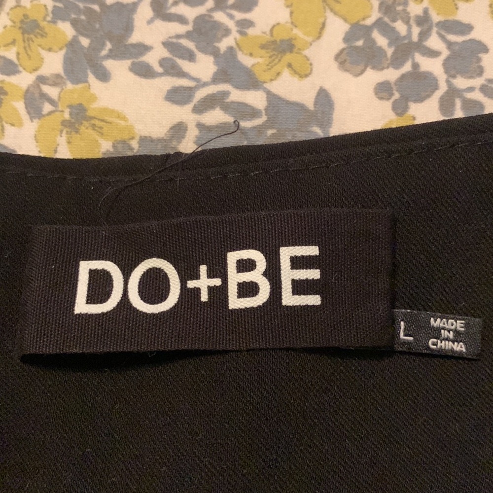DO + BE Ruffle Classic Blazer Size Large - Picture 11 of 11